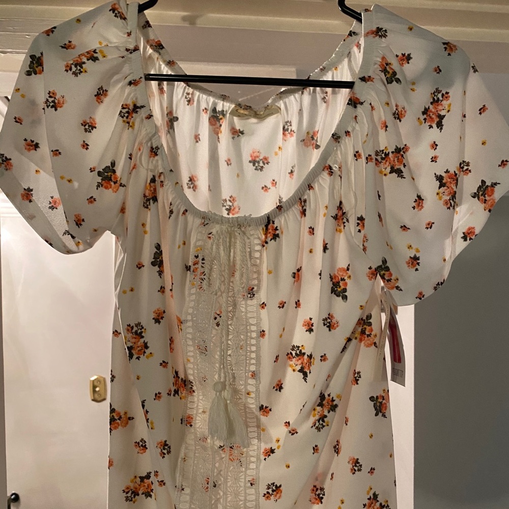 Women’s blouse
